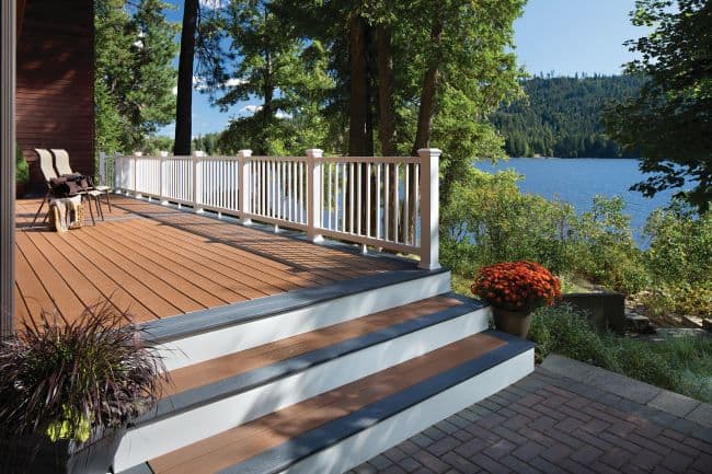 Close-Up of Trex Select® Grooved Composite Decking Boards Outdoors in VT, MA, and NH